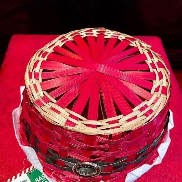 8 SANTA BASKETS 8.5”x4” NWT - Picture 4 of 4